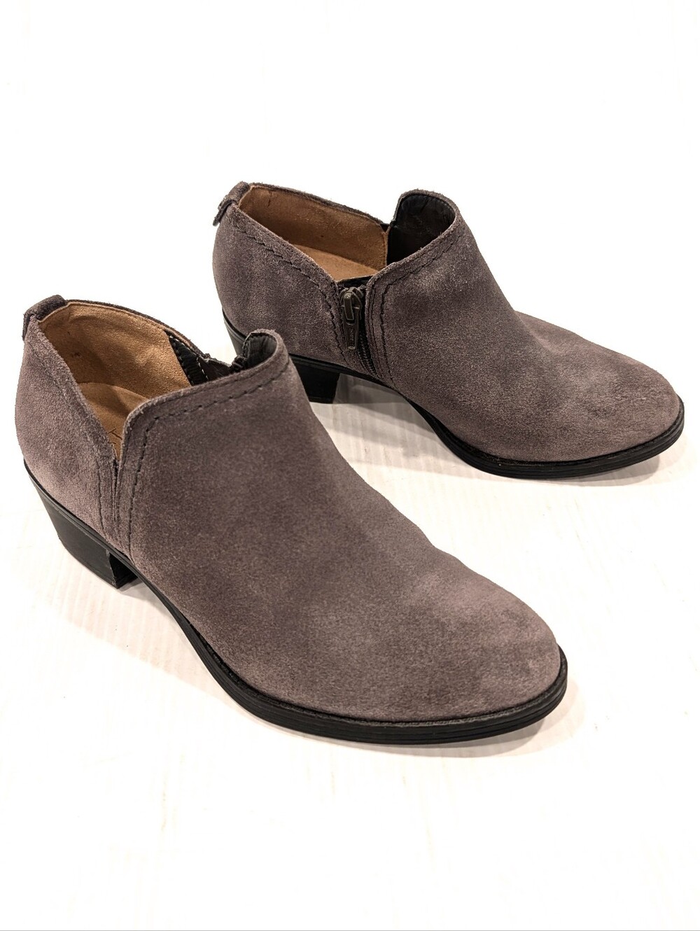 NATURALIZER Zarie Gray Suede Women's Ankle Boot Booties Size 5.5